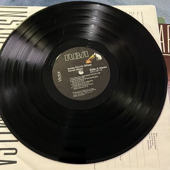 Ronnie Milsap "Inside Ronnie Milsap" [RCA AHL1-4311] Vinyl LP - Picture 5 of 7
